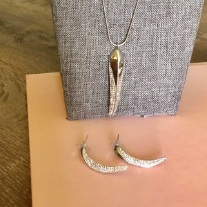 GORRRGEOUS SPARKLING SILVER NECKLACE💘💘💘